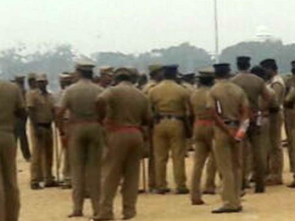 கர்நாடகாவில் தமிழக போலீஸ் 
