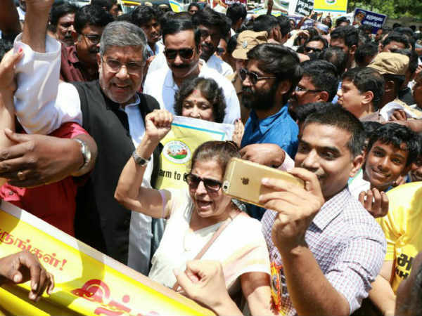  ரஜினி குடும்பம்