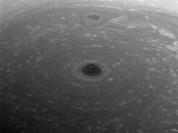 கொந்தளிக்கும் மேகங்கள் 