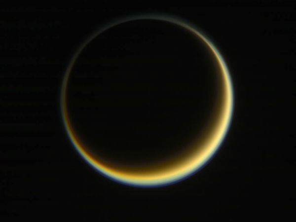 ஒளிரும் டைட்டன் 