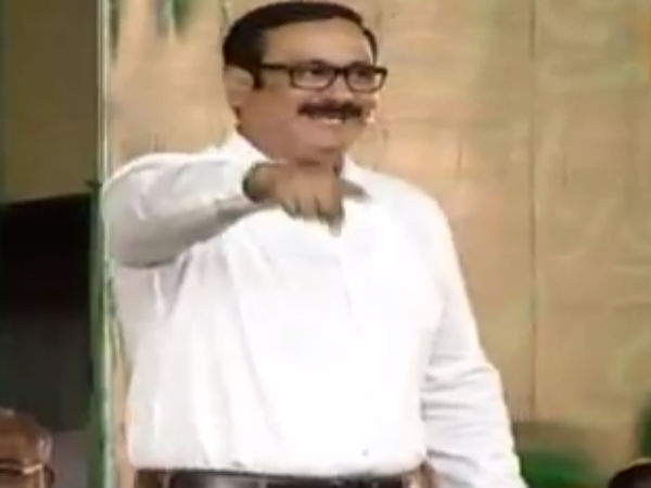  21 தியாகிகளால்...