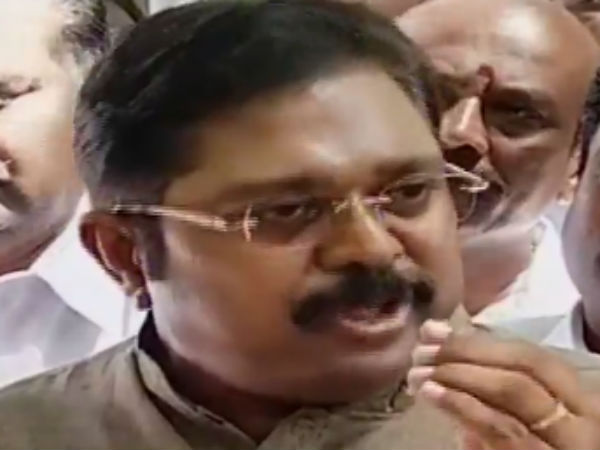 ஓபிஎஸ்தான் நீக்கப்பட்டிருக்க வேண்டும்