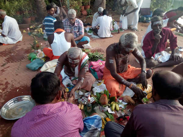 தர்ப்பணம் கொடுத்து வழிபாடு