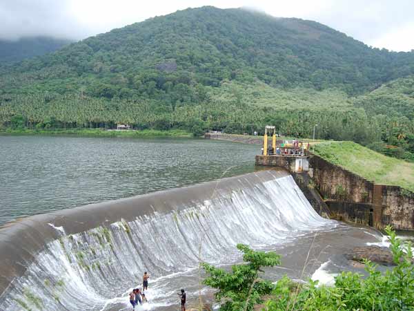 குமரி மாவட்ட அணைகள் குமரி மாவட்ட அணைகள்