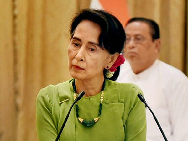 முதன்முறையாக பேசிய சூகி