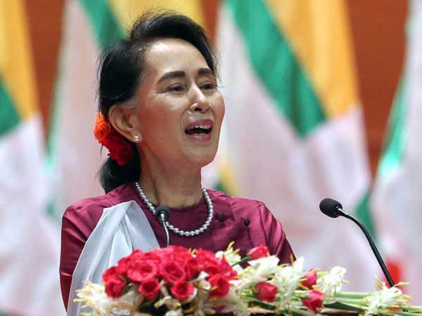 ஆட்சியில் ஆங்சாங் சூகி கட்சி