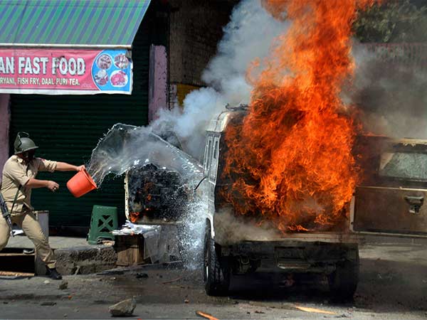 ராணுவம் தாக்குதல்