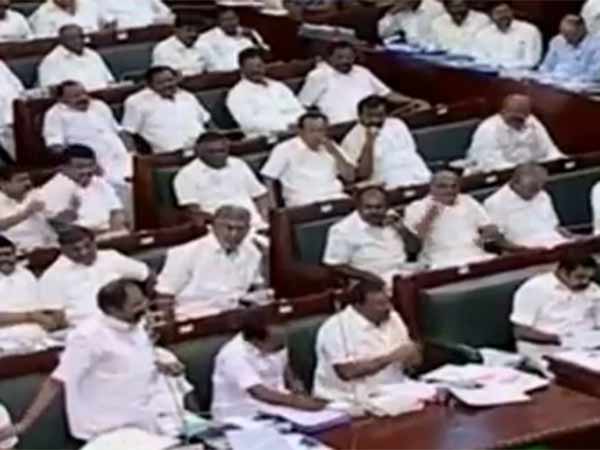  முதல்வருடன் சேர்த்து 33 அமைச்சர்கள் 