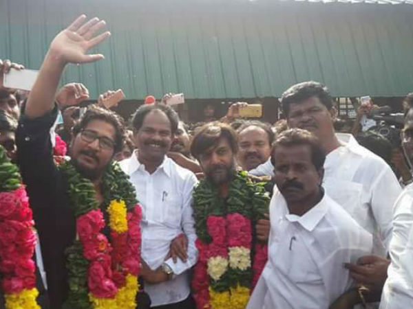 தாரை தப்பட்டை முழங்க வரவேற்பு