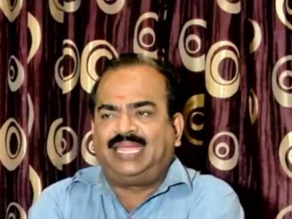 முதல்வர்தான் மாற்றப்பட வேண்டும் 