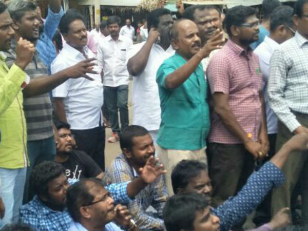 டிவி, நாளிதழ்களில் செய்தி டிவி, நாளிதழ்களில் செய்தி