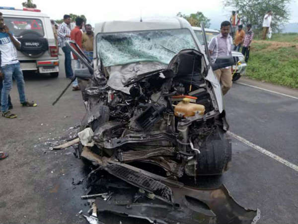 4 killed in road accident near Tirumangalam 