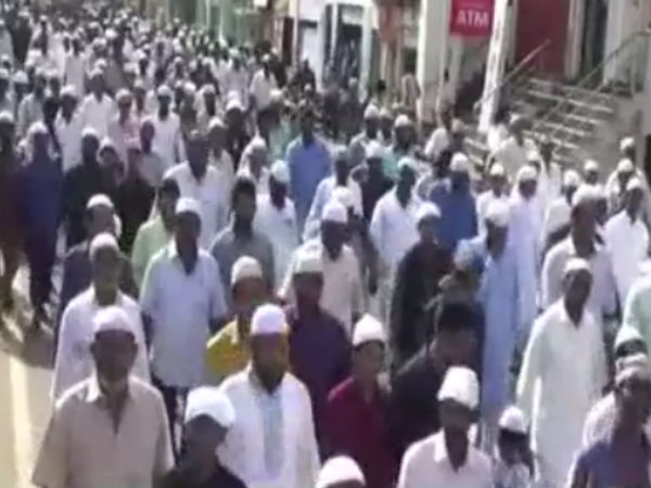  Sathyamangalam muslims had special prayer on behalf of bakrid celebration video 