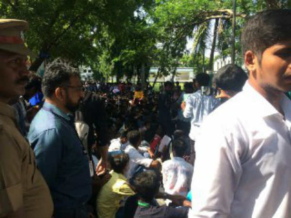  Loyola college students continuing their second day protest 
