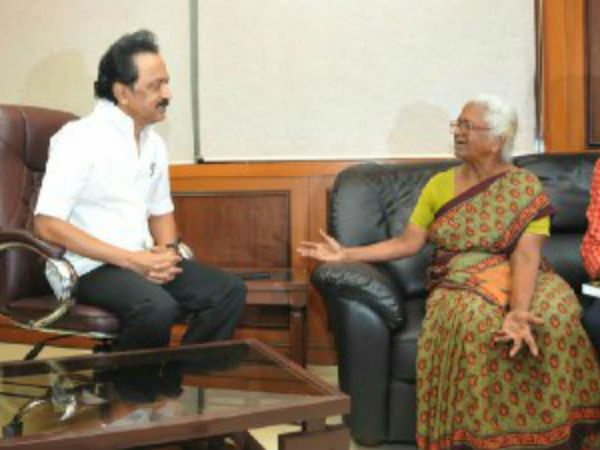 Arputhammal meets Stalin at Anna Arivalayam 