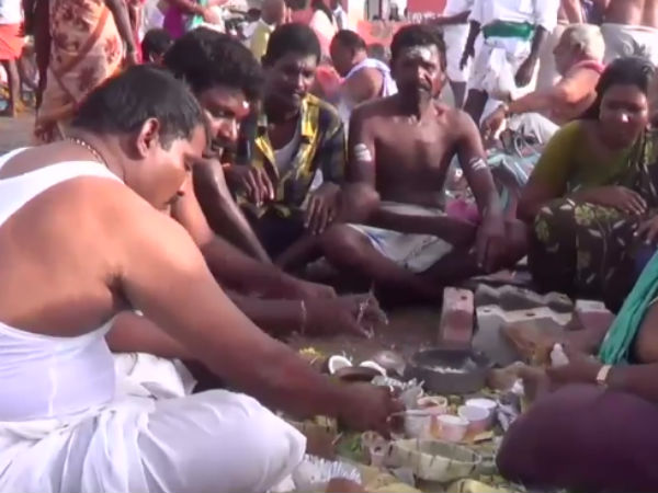 In Rameshawaram Mahalaya amavasai pooja done