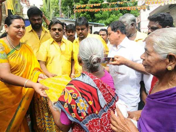 Vijayakant wishes cadres on his party's 13th anniversary 