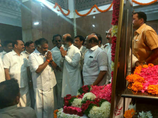 ரஜினி, கமலை அழைத்த அமைச்சர் 