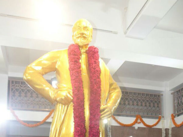 சிவாஜி சிலையை நிறுவிய கருணாநிதி 