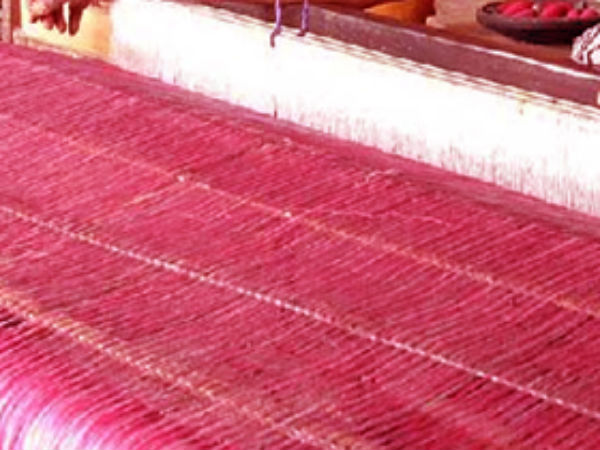 காஞ்சி பெரியவர் ஆசிபெற்ற அஹிம்சா பட்டு: காஞ்சி பெரியவர் ஆசிபெற்ற அஹிம்சா பட்டு: