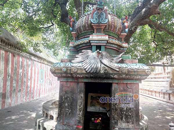 கல் கருடன் ஊர்வலம்