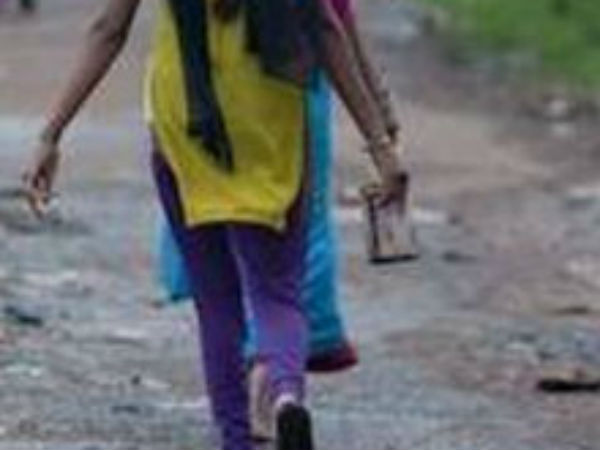 ஐஏஎஸ் அதிகாரி மீது குற்றச்சாட்டு 