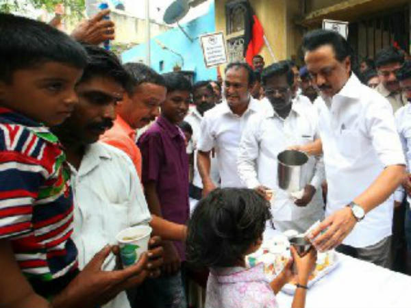 எனது பணியை செய்கிறேன் 