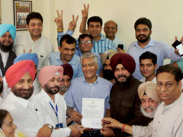 மறு பரிசீலனை செய்யும் மக்கள் மறு பரிசீலனை செய்யும் மக்கள்