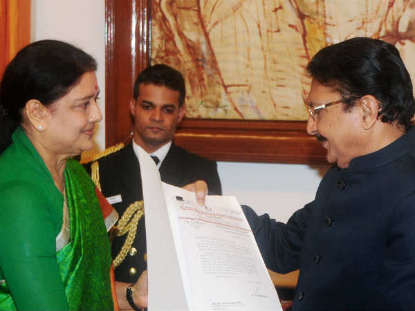 அசாதாராண சூழல் 