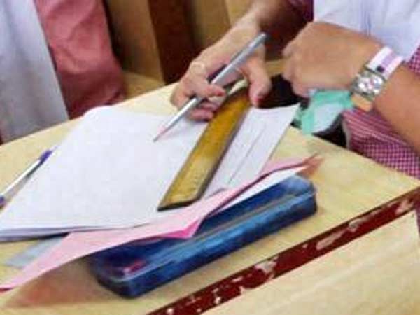 பள்ளிகள் மீது நடவடிக்கை