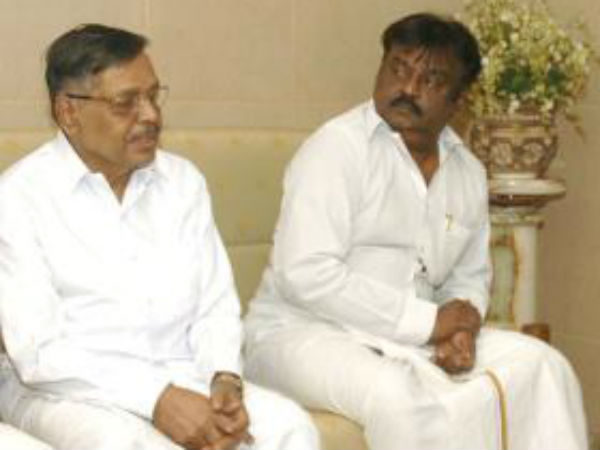 மீண்டும் அதிமுகவில்