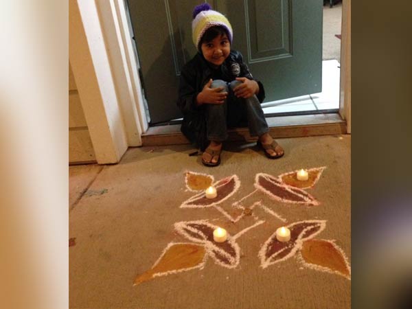  வேட்டி சட்டை- பாவாடை தாவணி