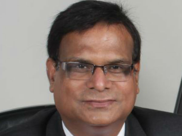  தினேஷ் நந்த்வானா