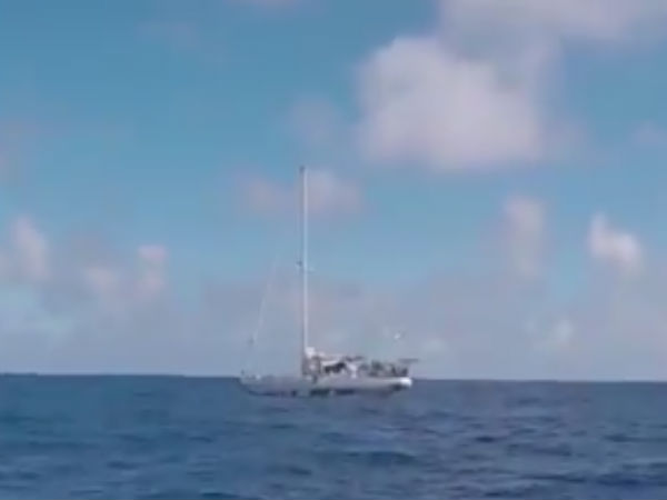  கடலில் காணாமல் போன பெண்கள் 