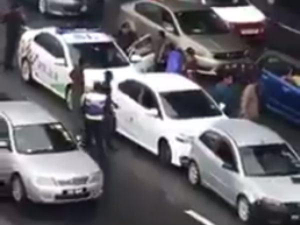 பெரிய சண்டையானது பெரிய சண்டையானது