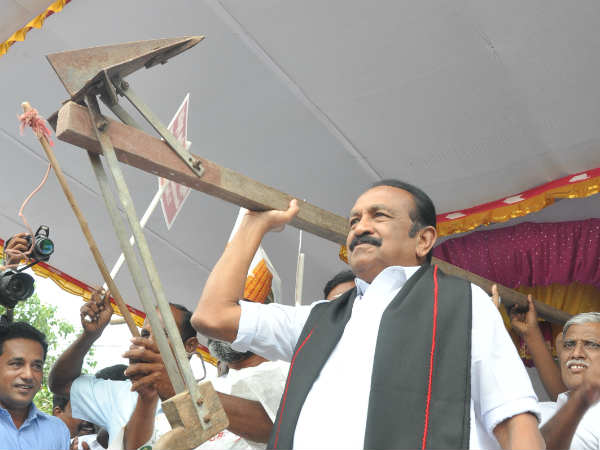 கடனில் தவிக்கும் விவசாயிகள் 