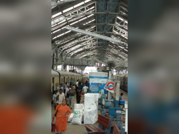  Due to special trains for Diwali chennai suburban trains delayed 