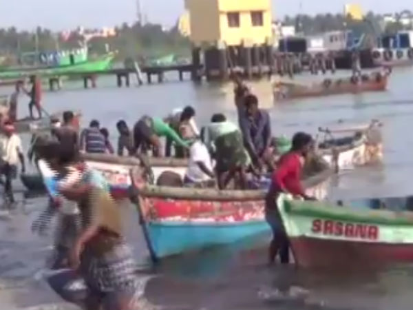 Some fishermen community Villages were in a fear of theft near at Nagai district Some fishermen community Villages were in a fear of theft near at Nagai district