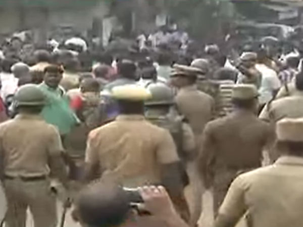 Buses damaged in stone-throwing in Chennai Kasimedu 