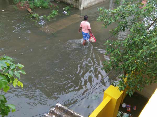 தொடர் மழையால் வெள்ளம்