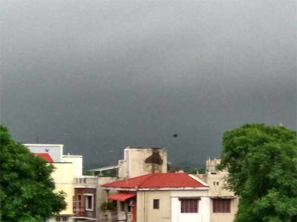 மழை மேகங்கள் உருவாகும்