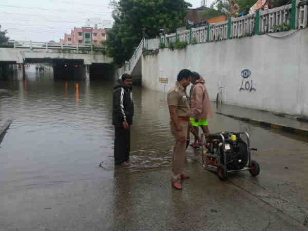 மறுபக்கம் இணை ஆணையர் 