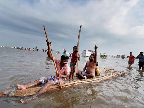  தண்ணீர் வெளியேற வழியில்லை 