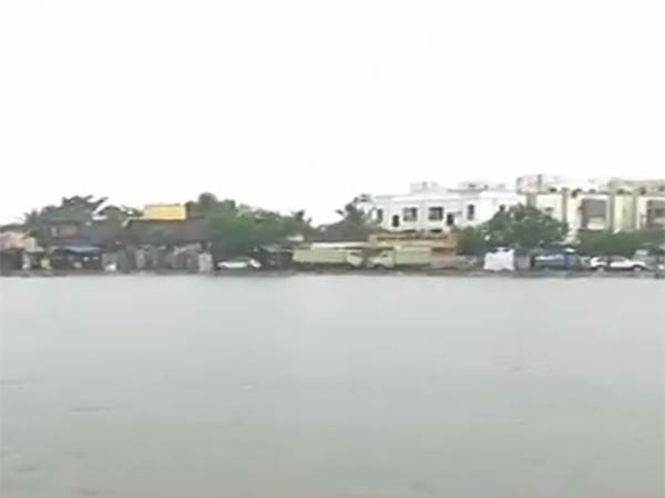 நீர் வரத்து தொடருகிறது 