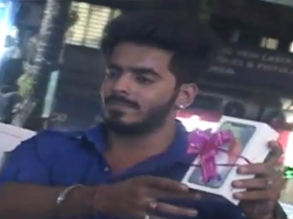  ஐஃபோன் எக்ஸ் 