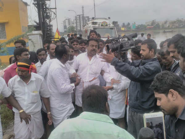 கருணாநிதி - மோடி சந்திப்பு கருணாநிதி - மோடி சந்திப்பு