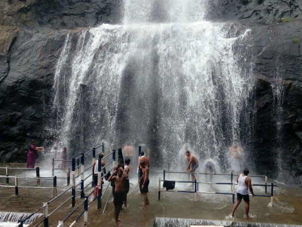 சும்மா அதிரும்ல சும்மா அதிரும்ல