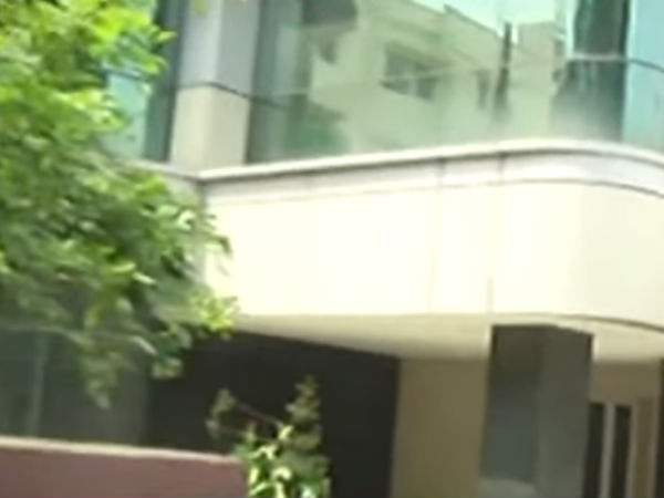 கேரள அதிகாரிகள் 