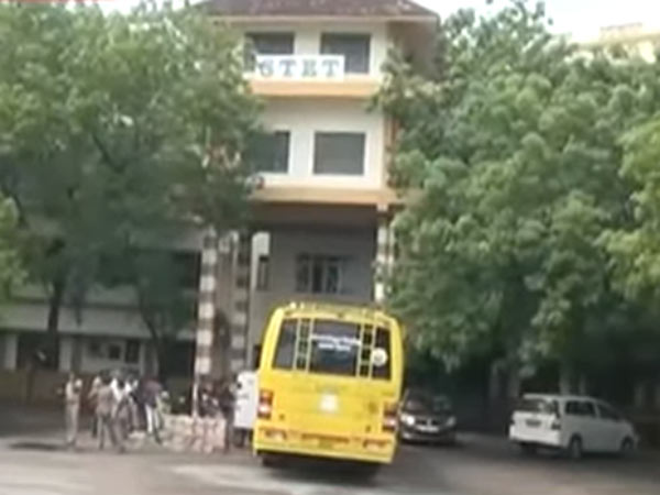  கல்லூரி ஊழியர்களுக்கு சிக்கல்