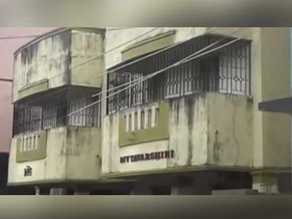 அலறிய பெண்கள்